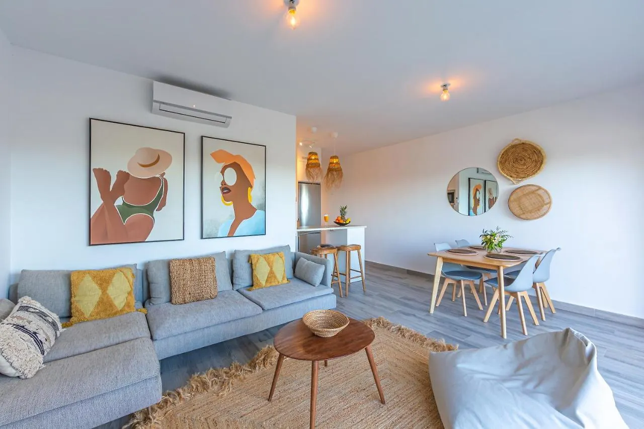Jardin, Piscina Y Fibra Optica - Simplytarifa Apartment